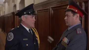 Zasłona do filmu "Akademia Policyjna 7: Misja w Moskwie" #474411