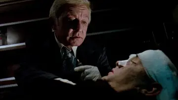 Zasłona do filmu "Na przedmieściach" #265639