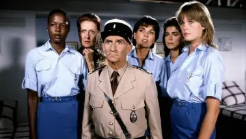 Zasłona do filmu "Żandarm i policjantki" #307267