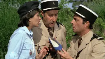 Zasłona do filmu "Żandarm i policjantki" #307272