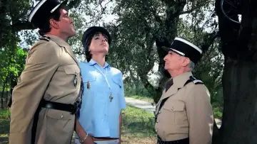 Zasłona do filmu "Żandarm i policjantki" #307275
