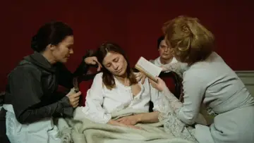Zasłona do filmu "Szepty i krzyki" #751933