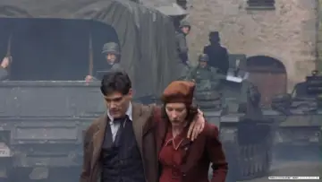 Zasłona do filmu "Charlotte Gray" #462917