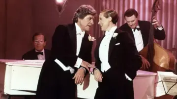 Zasłona do filmu "Victor, Victoria" #972818