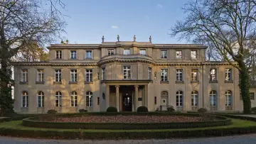 Zasłona do filmu "Ostateczne rozwiązanie" #226210