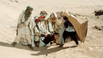 Zasłona do filmu "Klejnot Nilu" #1646650