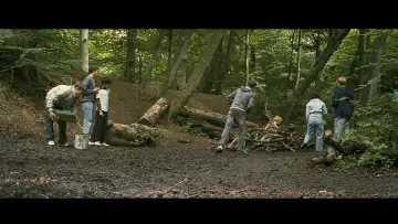 Zasłona do filmu "Rajskie Jezioro" #444708