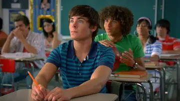 Zasłona do filmu "High School Musical 2" #647013
