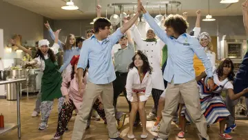 Zasłona do filmu "High School Musical 2" #647021