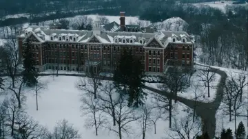 Zasłona do filmu "Nienarodzony" #873270