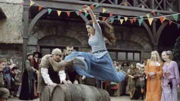 Zasłona do filmu "Ella zaklęta" #693350