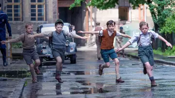 Zasłona do filmu "Chłopiec w pasiastej piżamie" #184912