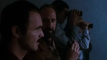 Zasłona do filmu "Sharky