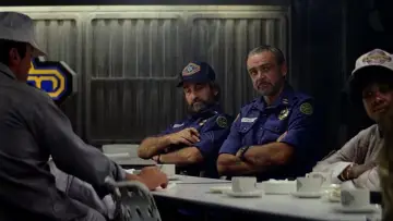 Zasłona do filmu "Odległy ląd" #285268