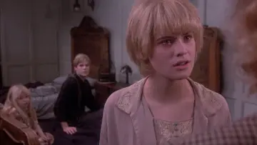 Zasłona do filmu "Kwiaty na poddaszu" #428732