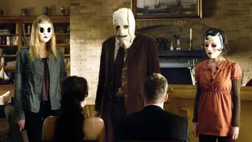 Zasłona do filmu "Nieznajomi" #339120