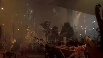Zasłona do filmu "Teksańska masakra piłą mechaniczną 2" #1645003