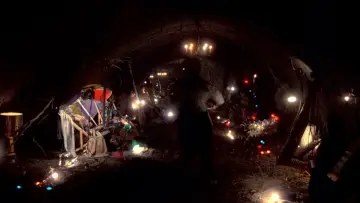 Zasłona do filmu "Teksańska masakra piłą mechaniczną 2" #1645021