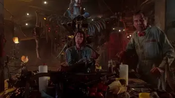 Zasłona do filmu "Teksańska masakra piłą mechaniczną 2" #1645027