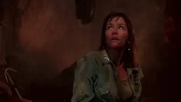 Zasłona do filmu "Teksańska masakra piłą mechaniczną 2" #1645110