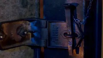 Zasłona do filmu "Teksańska masakra piłą mechaniczną 2" #1645200