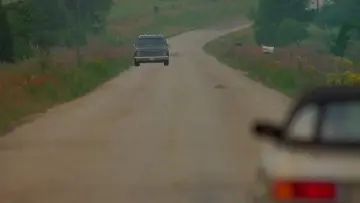 Zasłona do filmu "Teksańska masakra piłą mechaniczną 2" #1645348