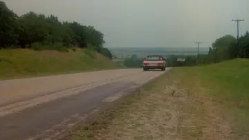 Zasłona do filmu "Teksańska masakra piłą mechaniczną 2" #1645361