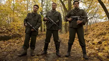 Zasłona do filmu "Bękarty wojny" #556678
