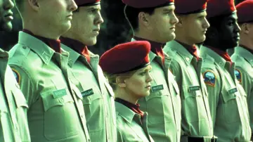 Zasłona do filmu "Szeregowiec Benjamin" #1035803