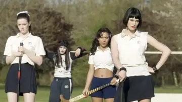 Zasłona do filmu "Dziewczyny z St. Trinian" #904748