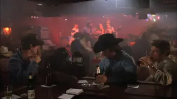 Zasłona do filmu "Jak Tylko Potrafisz" #889066