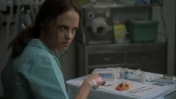 Zasłona do filmu "May" #998528
