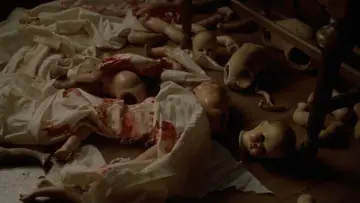 Zasłona do filmu "May" #998538