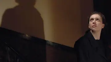 Zasłona do filmu "Nieznajoma" #233989