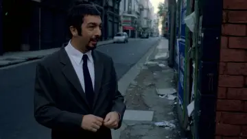 Zasłona do filmu "Dziewięć Królowych" #754357