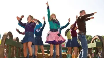 Zasłona do filmu "Hannah Montana. Film" #888612
