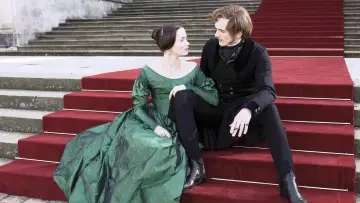Zasłona do filmu "Młoda Wiktoria" #232217