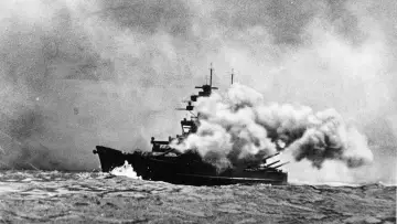 Zasłona do filmu "Zatopić pancernik Bismarck!" #422714