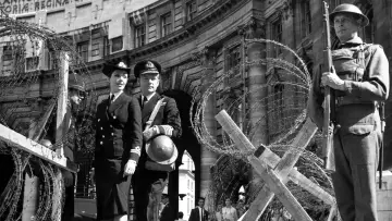 Zasłona do filmu "Zatopić pancernik Bismarck!" #422719