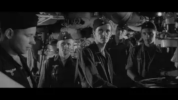 Zasłona do filmu "Zatopić pancernik Bismarck!" #422723