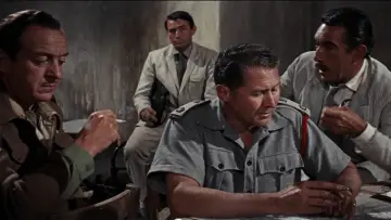 Zasłona do filmu "Działa Navarony" #225314