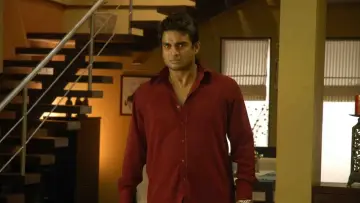 Zasłona do filmu "யாவரும் நலம்" #934024