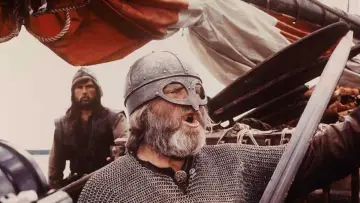 Zasłona do filmu "И на камнях растут деревья" #891543