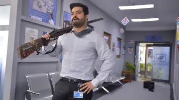 Zasłona do filmu "జై లవ కుశ" #352194