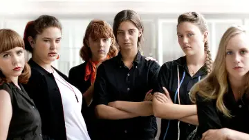 Zasłona do filmu "Foxfire" #1869584