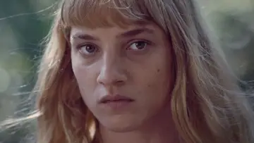 Zasłona do filmu "Tymczasem na Ziemi" #805806