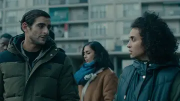 Zasłona do filmu "Avant que les flammes ne s