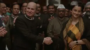 Zasłona do filmu "इमरजेंसी" #487450