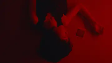 Zasłona do filmu "ニューレリジョン" #476338