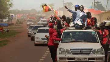 Zasłona do filmu "Bobi Wine - głos sprzeciwu" #371590